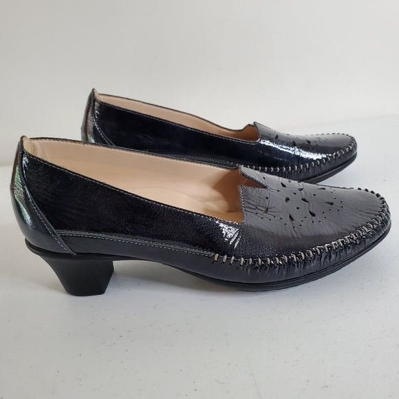 SAS Sonyo Black Slip-on Heels Size 8W Premium Leather Shoes with Cutouts Glossy - Picture 1 of 13